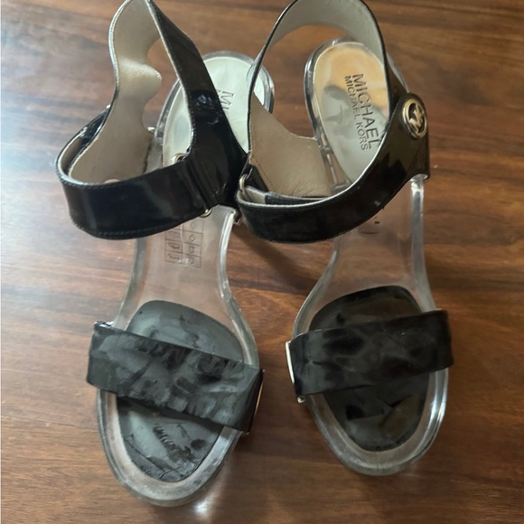 Michael Kors Black Sandals Elegant and Comfortable - Picture 1 of 3